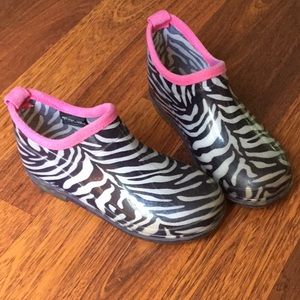 Zebra rain boots